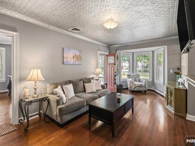 House for sale in Tenafly, New Jersey