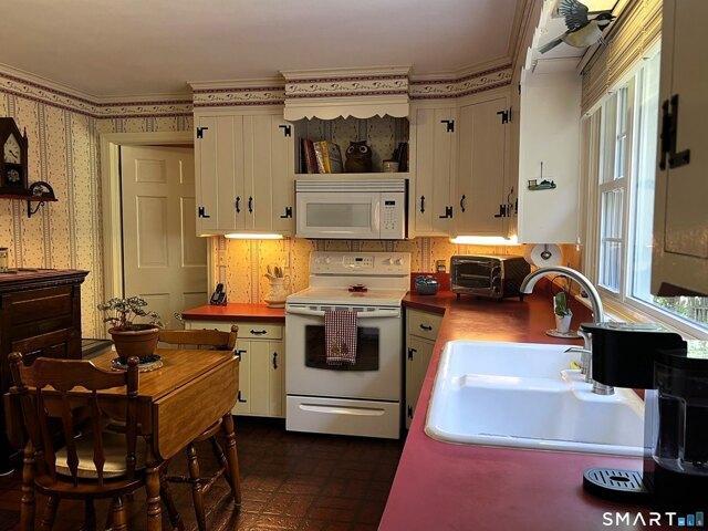 House for sale in Thomaston, Connecticut