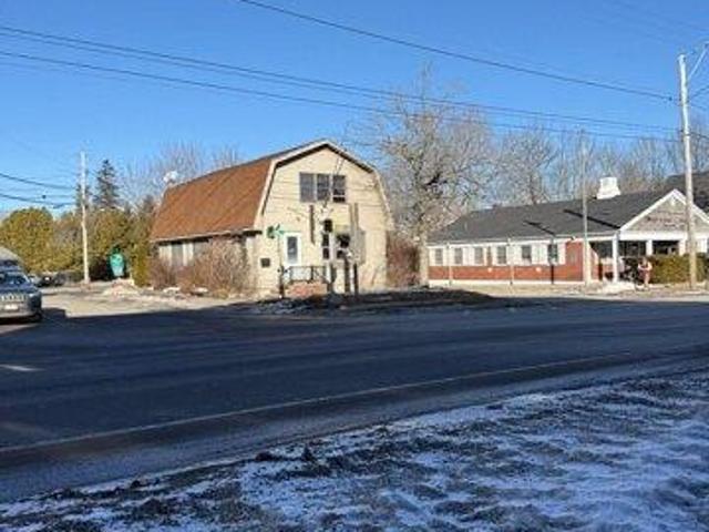 House for sale in Thomaston, Maine