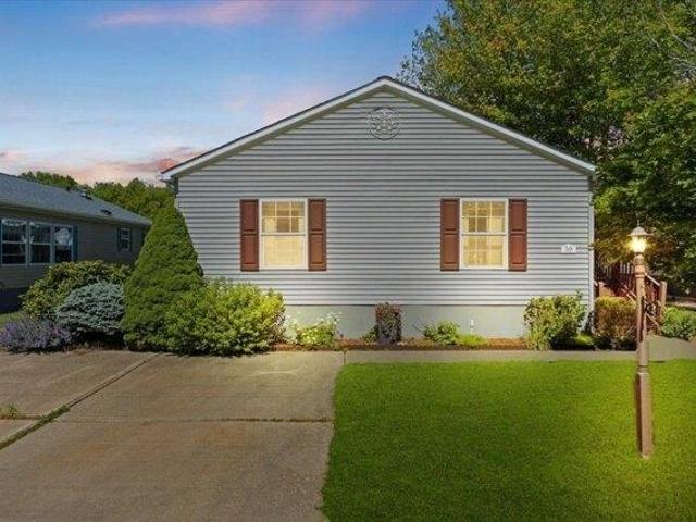 House for sale in Tiverton, Rhode Island