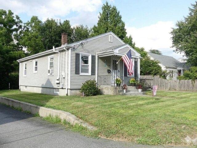 House for sale in Tiverton, Rhode Island