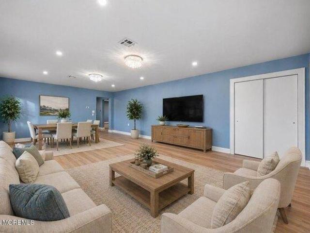 House for sale in Bayville, New Jersey