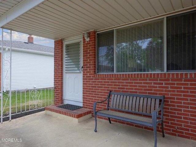 House for sale in Bayville, New Jersey