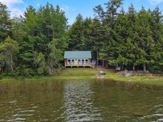 House for sale in Maine
