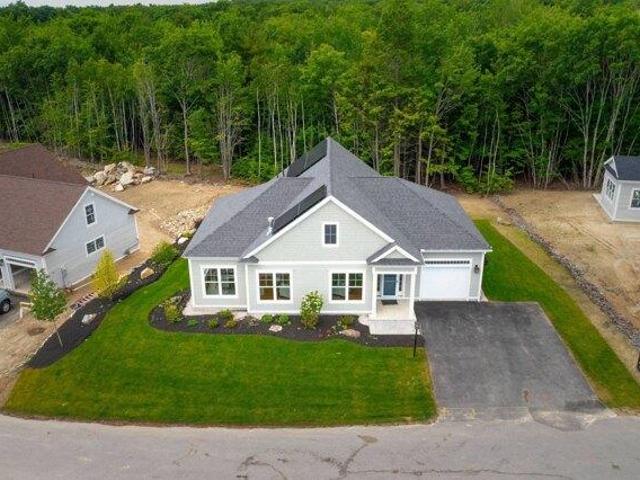 House for sale in Topsham, Maine