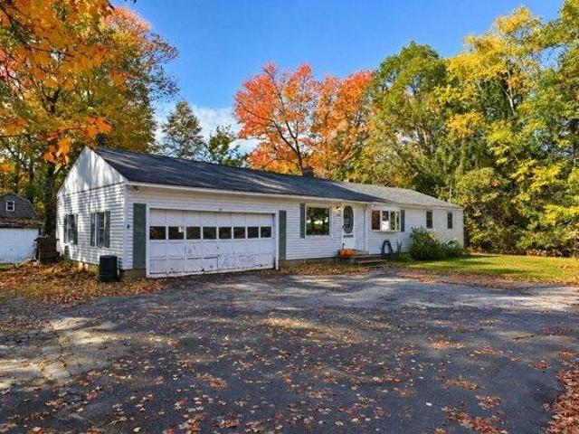 House for sale in Pejepscot, Topsham