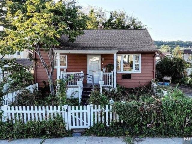 House for sale in Passaic, New Jersey