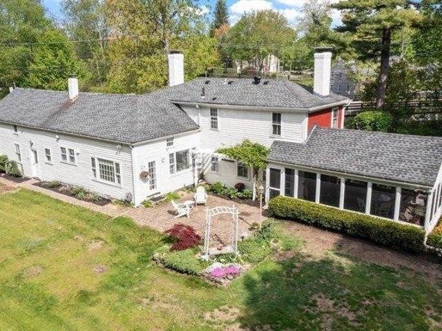 House for sale in Townsend, Massachusetts