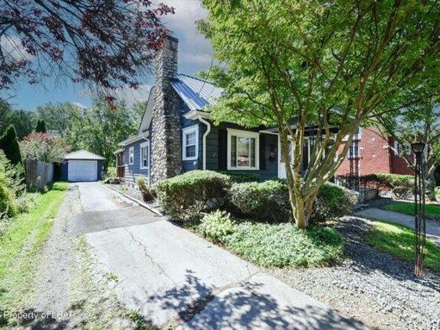 House for sale in Shavertown, Pennsylvania