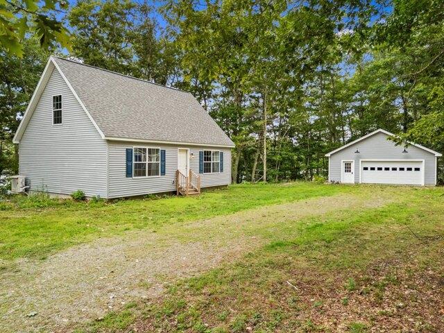 House for sale in Warren, Maine