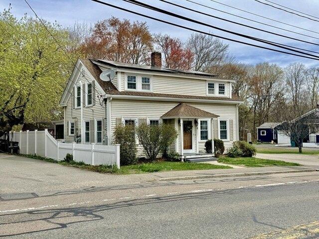 House for sale in Upton, Massachusetts