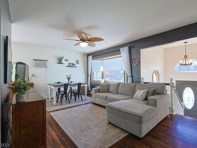 House for sale in Glenwood, New Jersey