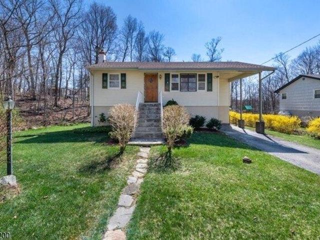 House for sale in Glenwood, New Jersey