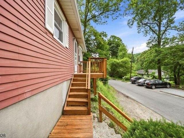 House for sale in Glenwood, New Jersey