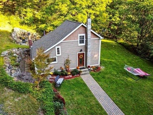 House for sale in Glenwood, New Jersey