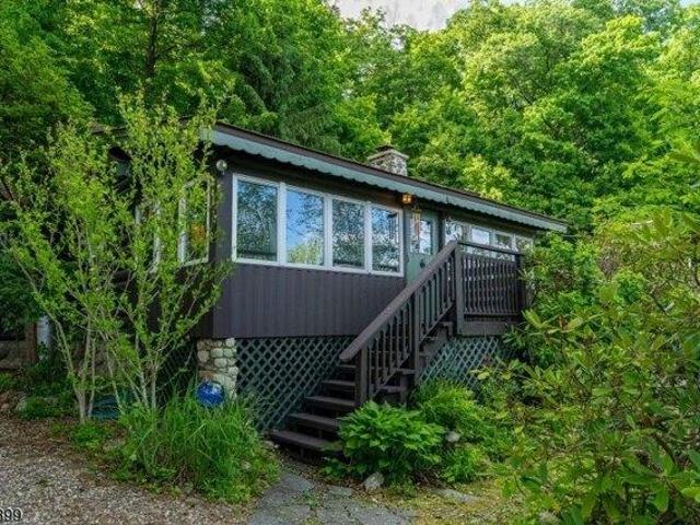 House for sale in Glenwood, New Jersey