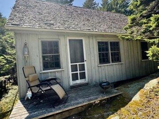 House for sale in Vinalhaven, Maine