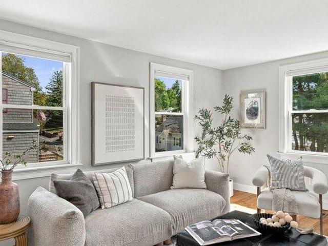 House for sale in Wakefield, Middlesex County