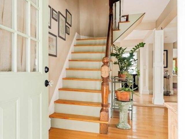 House for sale in Wakefield Junction, Wakefield