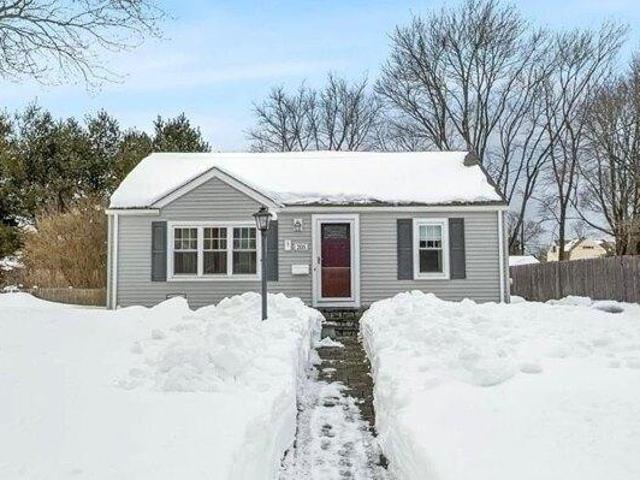 House for sale in Warwick, Rhode Island