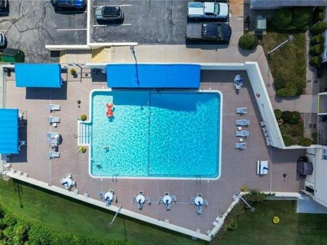 House for sale in Warwick, Kent County