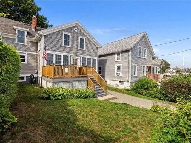 House for sale in Warwick, Kent County