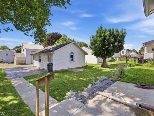 House for sale in Washington, New Jersey