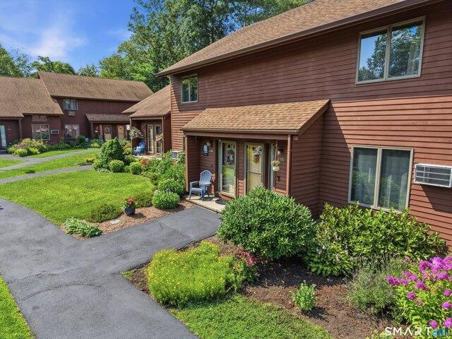 House for sale in Waterford, Connecticut