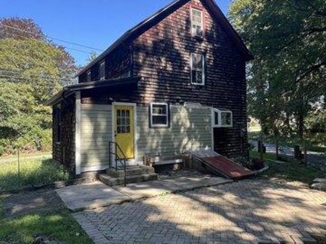 House for sale in Waterford, Connecticut