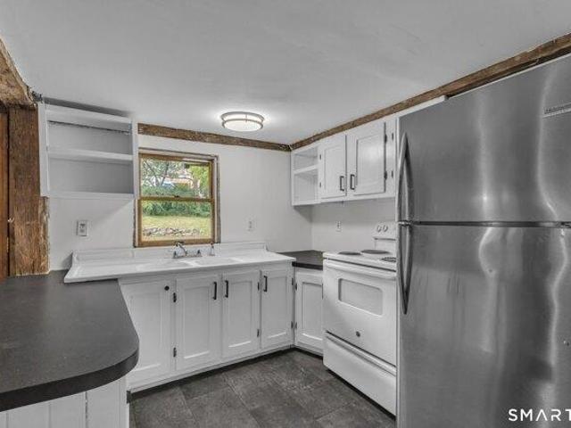 House for sale in Quaker Hill Historic District, Waterford