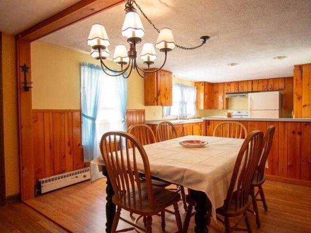 House for sale in East Village, Webster