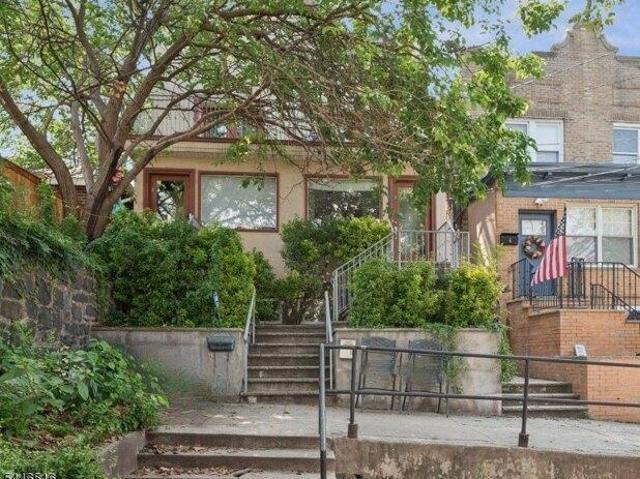 House for sale in Hudson, New Jersey