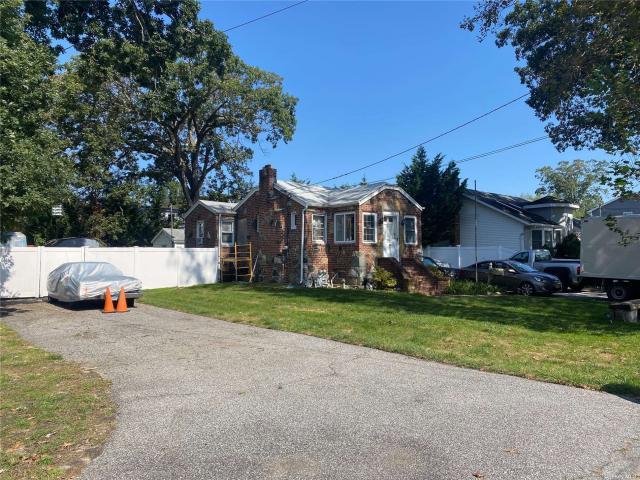 House for sale in Babylon, New York