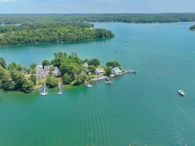 House for sale in Maine