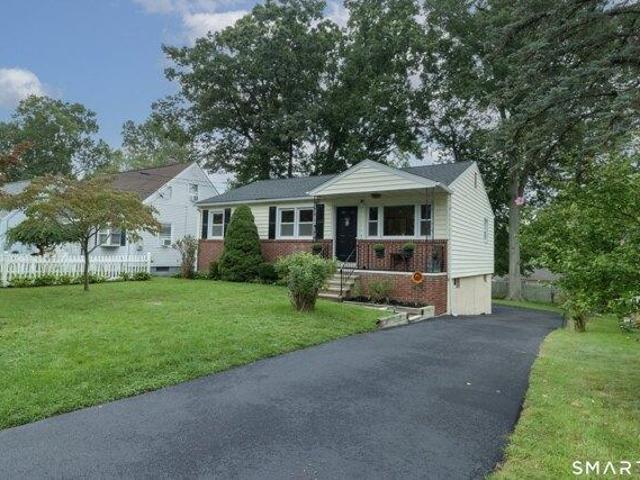House for sale in West Shore, West Haven
