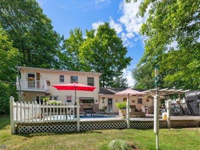 House for sale in Upper Greenwood Lake, West Milford