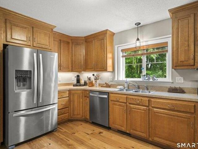 House for sale in Windsor Locks, Connecticut