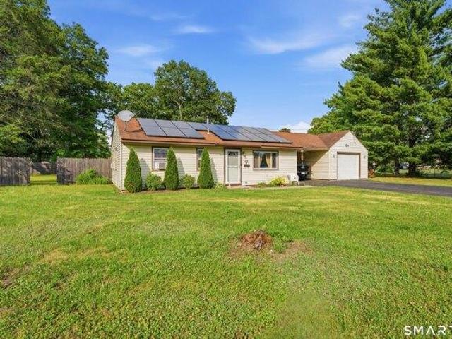 House for sale in Windsor Locks, Capitol Planning Region