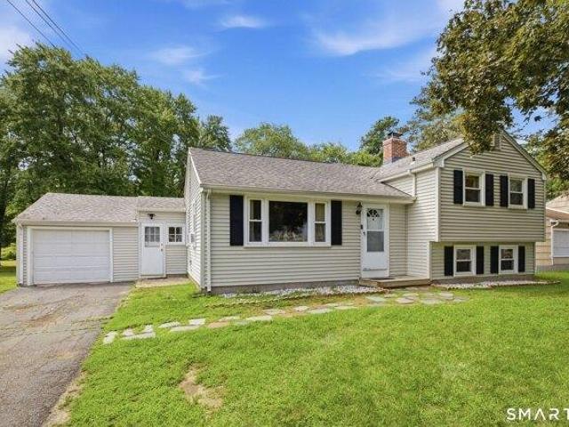 House for sale in Windsor Locks, Capitol Planning Region