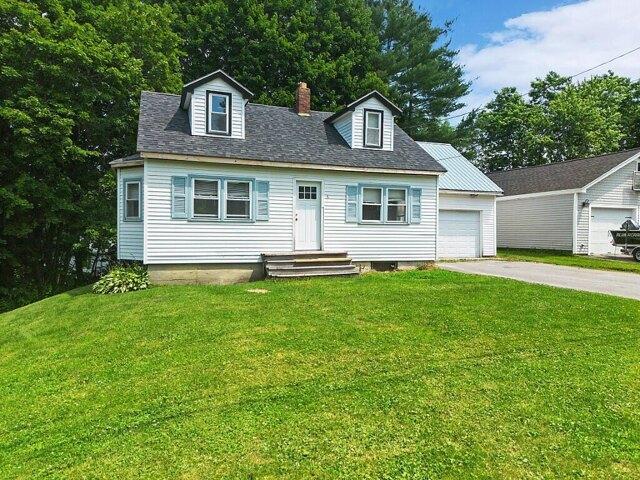 House for sale in Maine