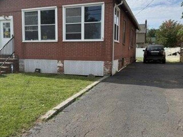 House for sale in Avenel, Woodbridge Township