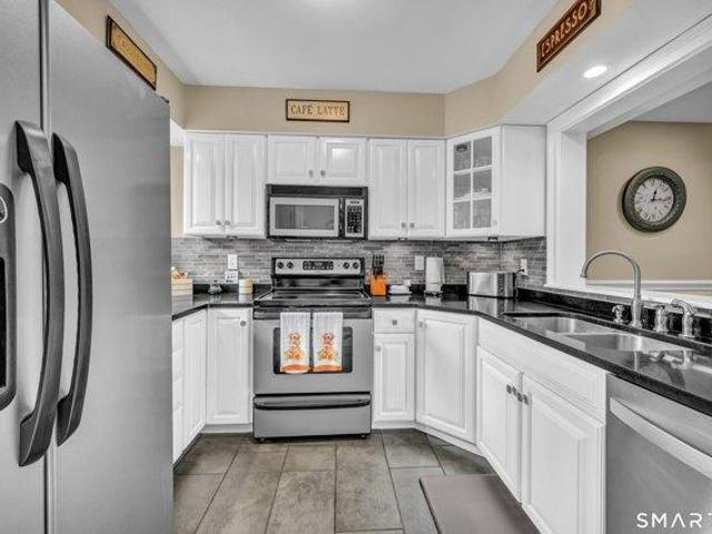 House for sale in Woodbury, Connecticut