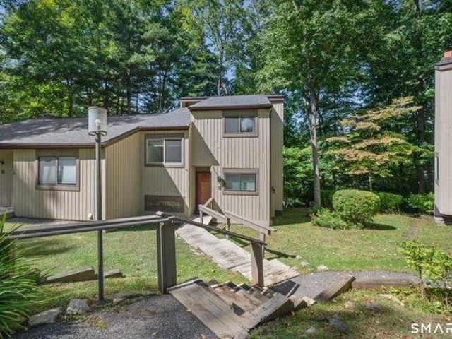 House for sale in Woodbury, Connecticut