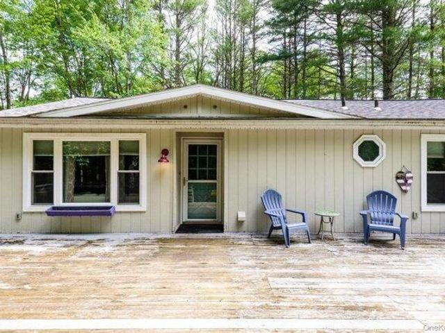 House for sale in Bloomington, New York