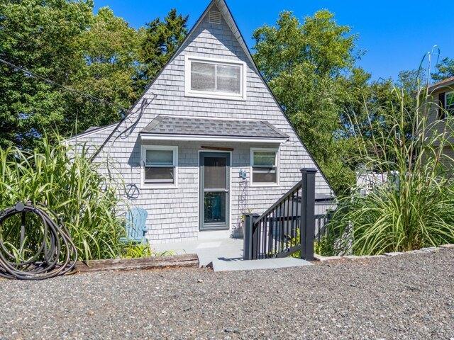 House for sale in York Beach, York