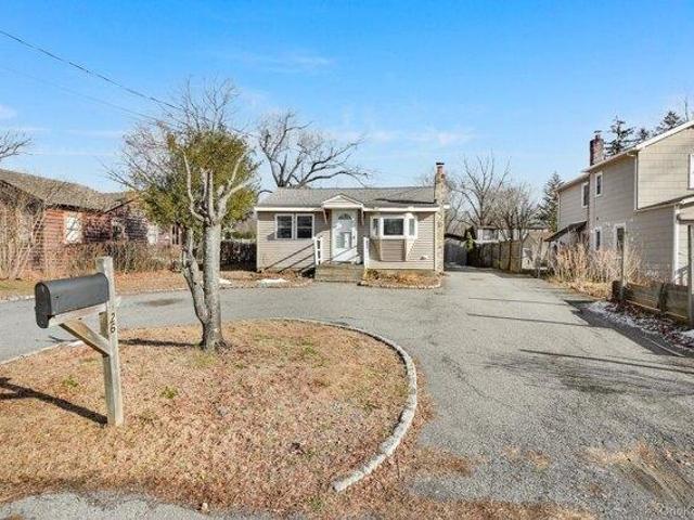 House for sale in Amawalk, New York
