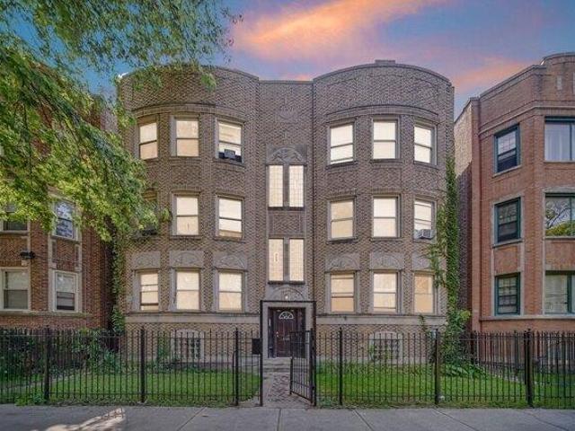 House for sale in Chicago, Illinois