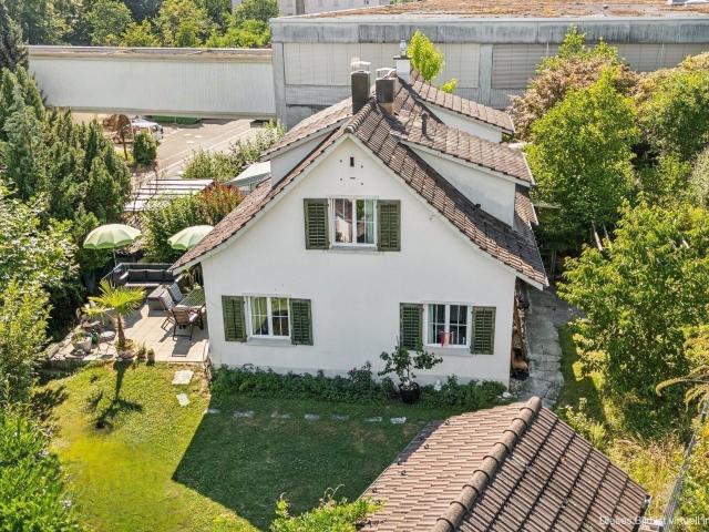 Haus kaufen in Hombrechtikon, Zürich