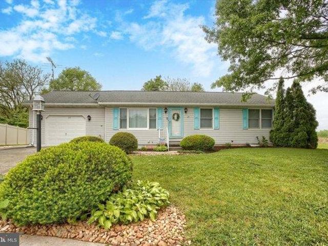 House for sale in Abbottstown, Pennsylvania