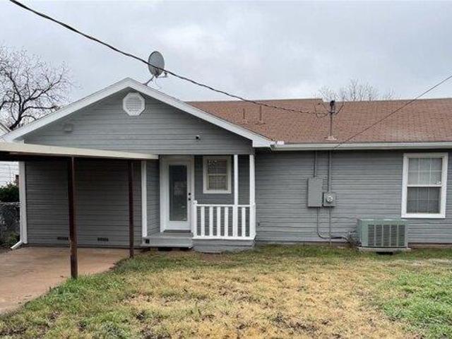 House for sale in Taylor, Texas